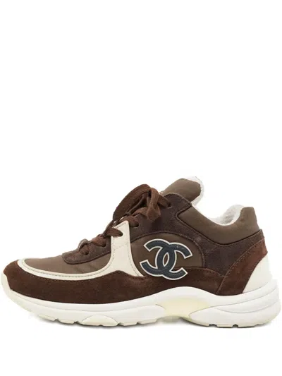 Pre-owned Chanel Panelled Suede Cc Logo Sneakers