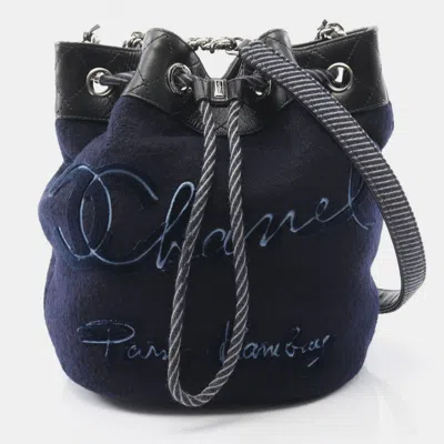 Pre-owned Chanel Paris Hamburg Navy/black Leather And Wool Shoulder Bag In Blue