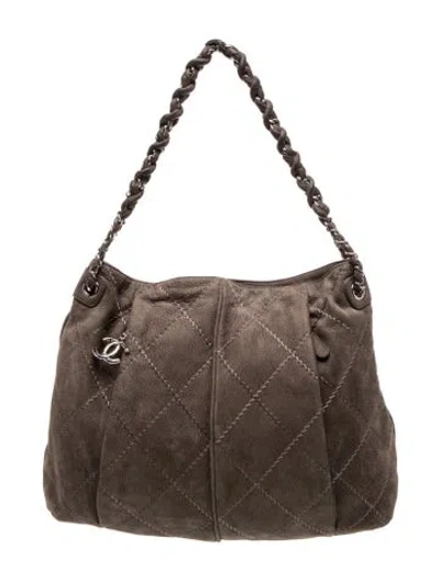 Pre-owned Chanel Paris-bombay Darjeeling Hobo In Gray