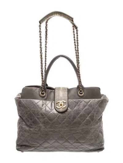 Pre-owned Chanel Paris-bombay Galuchat-trimmed Bindi Cc Tote In Gray