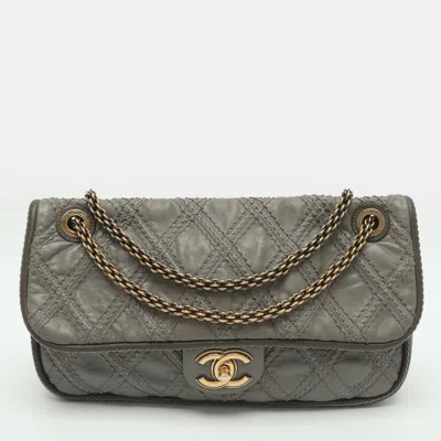 Pre-owned Chanel Paris-bombay Triptych Grey Quilted Leather Flap Bag