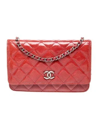 Pre-owned Chanel Paris-dallas Patent Wallet On Chain In Red