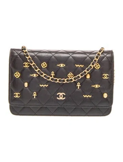 Pre-owned Chanel Paris-new York Egyptian Amulet Wallet On Chain In Black