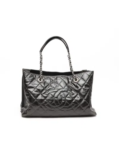 Pre-owned Chanel Patent Cc Chain Tote Bag In Black