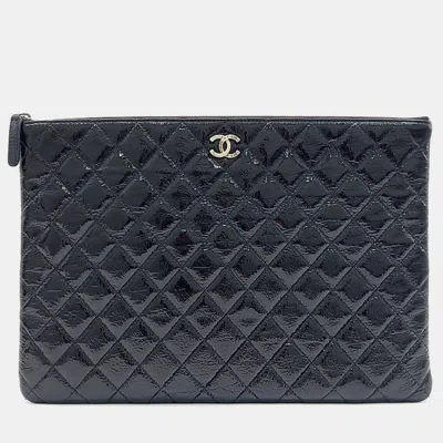 Pre-owned Chanel Patent Large Clutch A69359 In Black