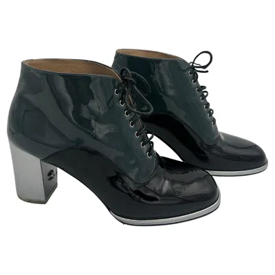 Pre-owned Chanel Patent Leather Ankle Heels Boots In Black