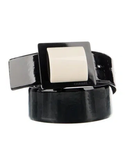 Pre-owned Chanel Patent Leather Belt In Black