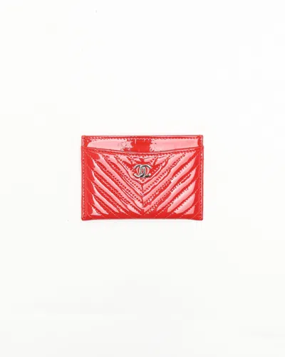 Pre-owned Chanel Patent Leather Card Holder In Red
