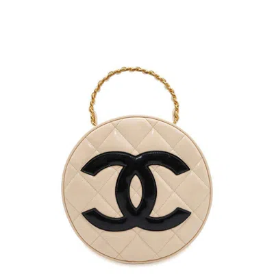 Pre-owned Chanel Patent Leather Handbag () In Sand