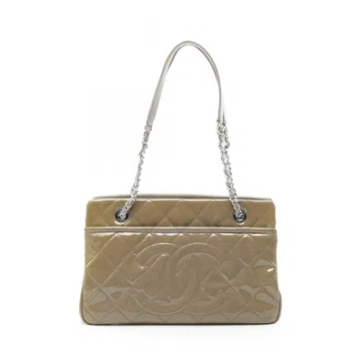 Pre-owned Chanel Patent Leather Leather Tote Bag () In Sand