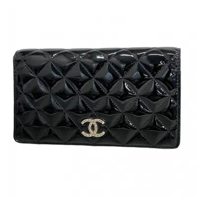 Pre-owned Chanel Patent Leather Long Wallet (bi-fold) () In Black