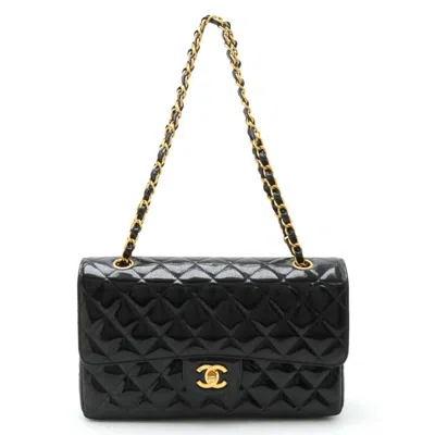 Pre-owned Chanel Patent Leather Shoulder Bag () In Black