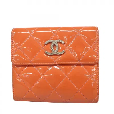 Pre-owned Chanel Patent Leather Wallet (bi-fold) () In Orange