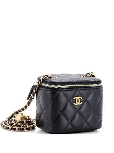 Pre-owned Chanel Pearl Crush Vanity Case With Chain Quilted Lambskin Mini Clutch Bag In Black