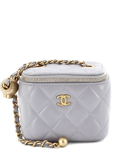 Pre-owned Chanel Pearl Crush Vanity Case With Chain Quilted Lambskin Mini Clutch Bag In Gray