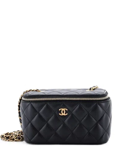 Pre-owned Chanel Pearl Crush Vanity Case With Chain Quilted Lambskin Small Clutch Bag In Black