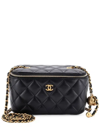 Pre-owned Chanel Pearl Crush Vanity Case With Chain Quilted Lambskin Small Clutch Bag In Black