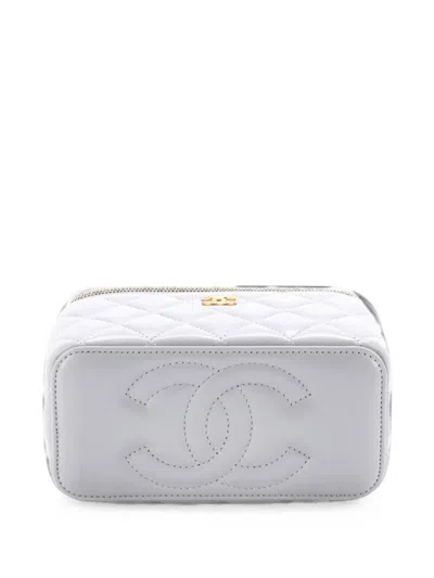 Pre-owned Chanel Pearl Crush Vanity Case With Chain Quilted Lambskin Small Clutch Bag In Grey