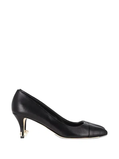 Pre-owned Chanel Pearl-detail Cap-toe Pumps In Black