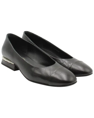 Pre-owned Chanel Pearl-embellished Leather Flat