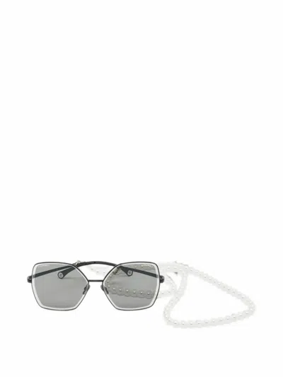 Pre-owned Chanel Pearl-chain Butterfly Sunglasses In Black