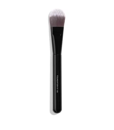 Chanel Pinceau Fond De Teint Foundation Brush N°100