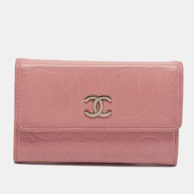 Pre-owned Chanel Pink Camellia Embossed Leather Flap Card Holder