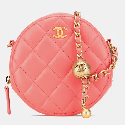 Pre-owned Chanel Pink Cc Quilted Lambskin Pearl Crush Round Clutch With Chain