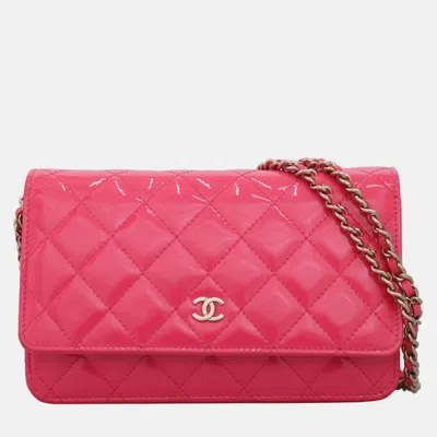 Pre-owned Chanel Pink Patent Wallet On Chain