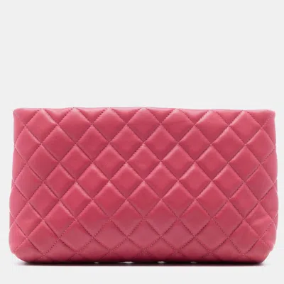 Pre-owned Chanel Pink Quilted Lambskin Kiss Lock Clutch