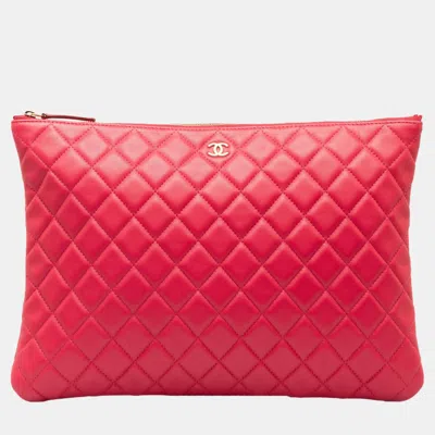 Pre-owned Chanel Pink Quilted O Case Clutch