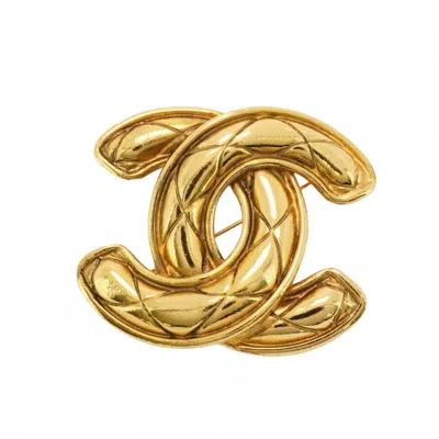 Pre-owned Chanel Plating Brooch () In Gold