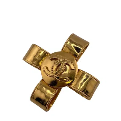 Pre-owned Chanel Plating Brooch () In Gold