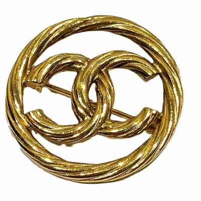 Pre-owned Chanel Plating Brooch () In Gold