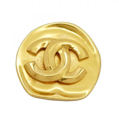 Pre-owned Chanel Plating Brooch () In Gold