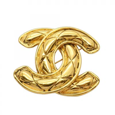 Pre-owned Chanel Plating Brooch () In Gold