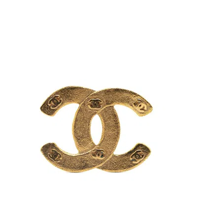 Pre-owned Chanel Plating Brooch () In Gold
