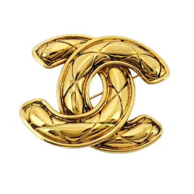 Pre-owned Chanel Plating Brooch () In Gold