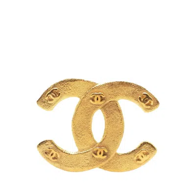 Pre-owned Chanel Plating Brooch () In Gold