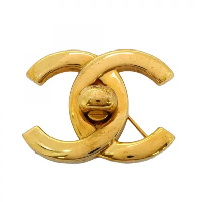 Pre-owned Chanel Plating Brooch () In Gold