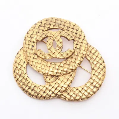 Pre-owned Chanel Plating Brooch () In Gold