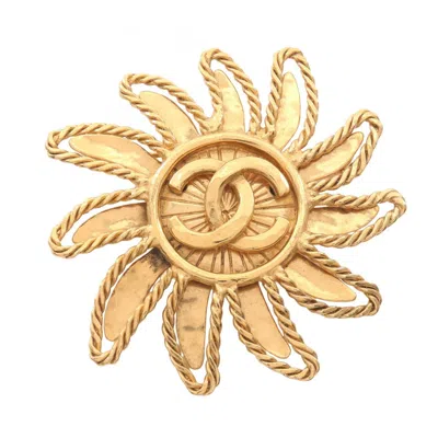 Pre-owned Chanel Plating Brooch () In Gold