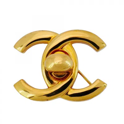 Pre-owned Chanel Plating Brooch () In Gold