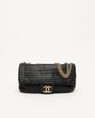 Pre-owned Chanel Pleated Single Flap Bag In Black