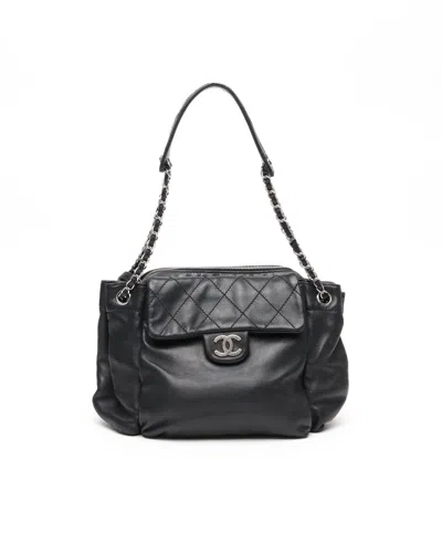 Pre-owned Chanel Pocket Accordian Flap Bag In Black