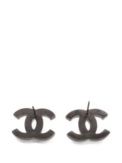 Pre-owned Chanel Post-back-fastening Earrings In Gray