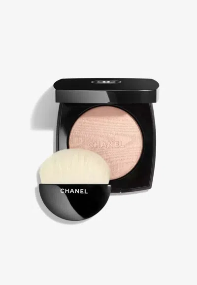 Chanel Poudre Lumière Illuminating Powder In Transparent