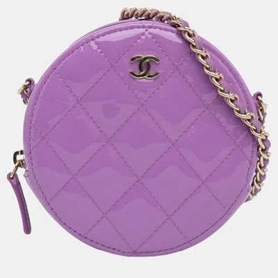 Pre-owned Chanel Purple Cc Quilted Patent Round Clutch With Chain