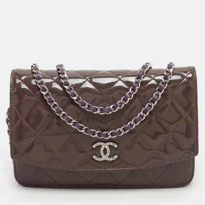 Pre-owned Chanel Purple Quilted Patent Leather Cc Wallet On Chain