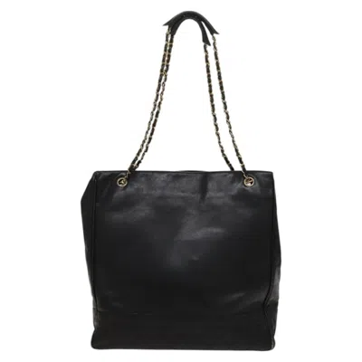 Pre-owned Chanel Quilted Black Leather Shoulder Bag ()